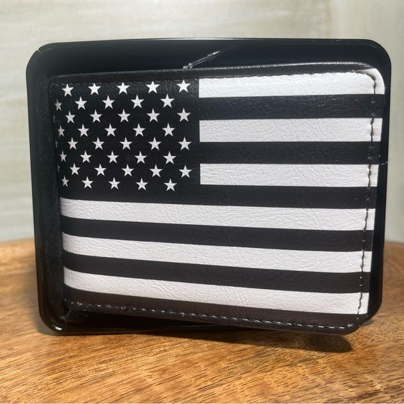 🇺🇸American Flag Wallet - Picture 2 of 4